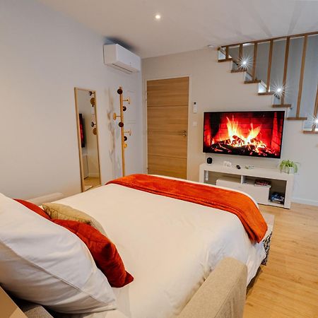 Au Duplex D'Or Centre Historique Διαμέρισμα Μπεζανσόν Εξωτερικό φωτογραφία