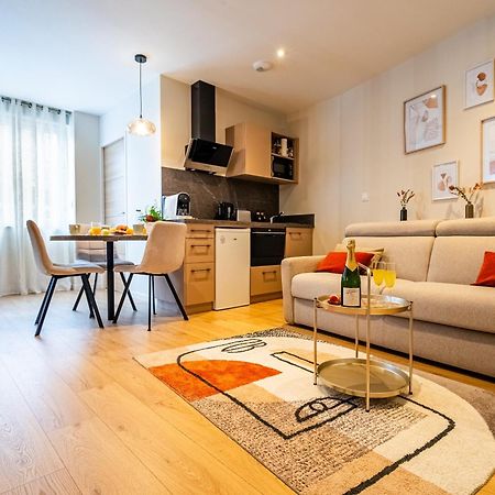 Au Duplex D'Or Centre Historique Διαμέρισμα Μπεζανσόν Εξωτερικό φωτογραφία