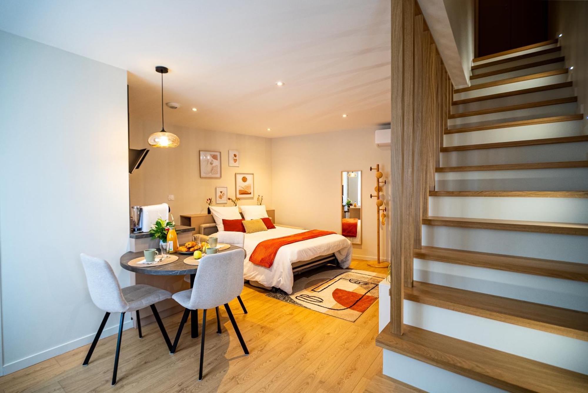 Au Duplex D'Or Centre Historique Διαμέρισμα Μπεζανσόν Εξωτερικό φωτογραφία
